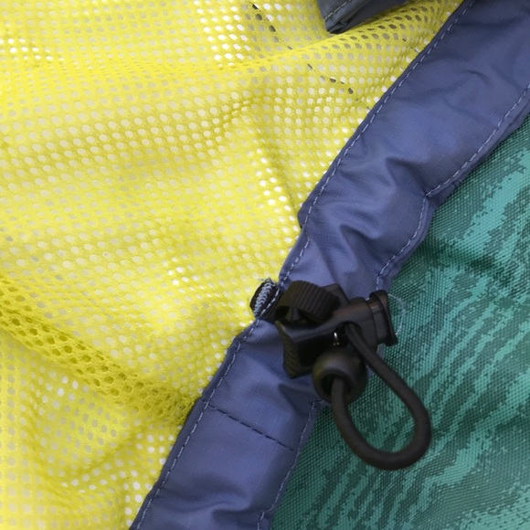 North face light weight jacket - Picture 8 of 9